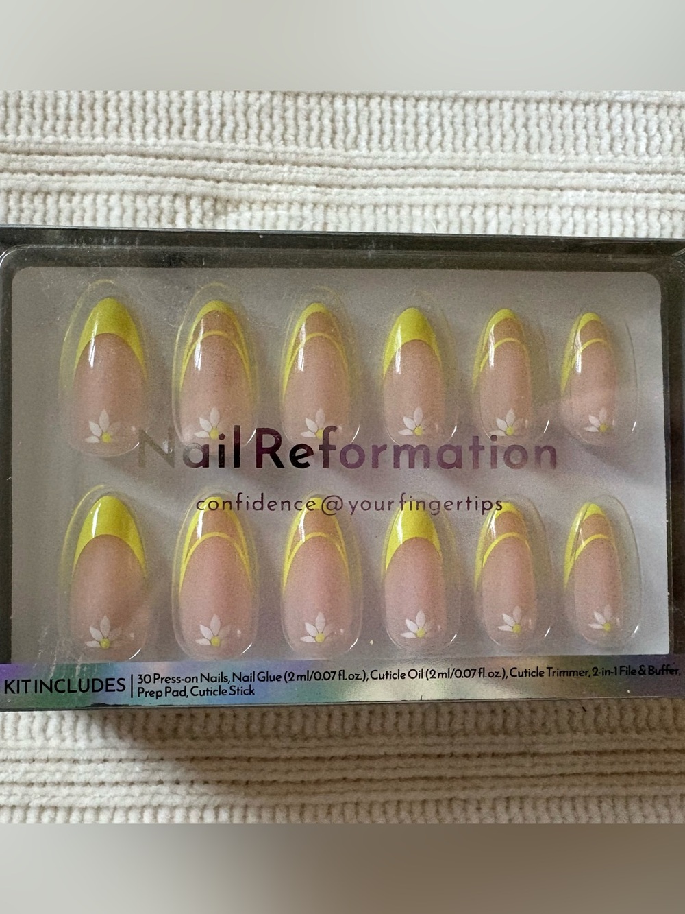 New Nail Reformation Yellow French Tip Flower Press-On Nails